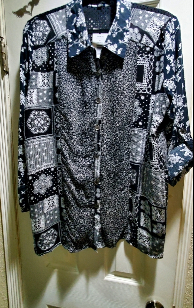 Black & White Women's Top Size L
